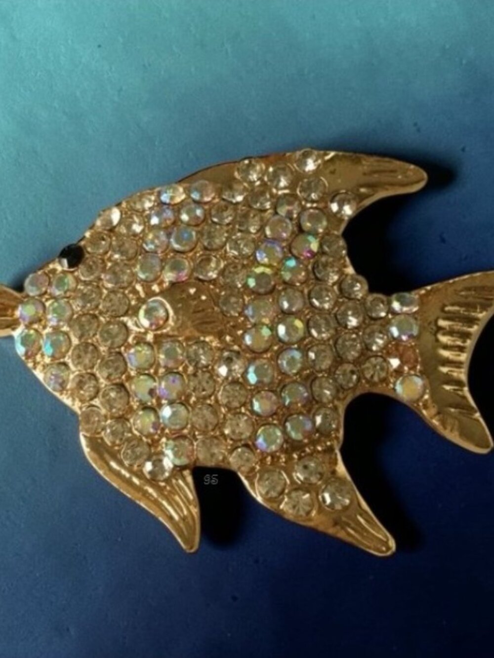 Gold‑Tone Angelfish Brooch with AB Rhinestones – Sparkling Statement Pin - Picture 11 of 12